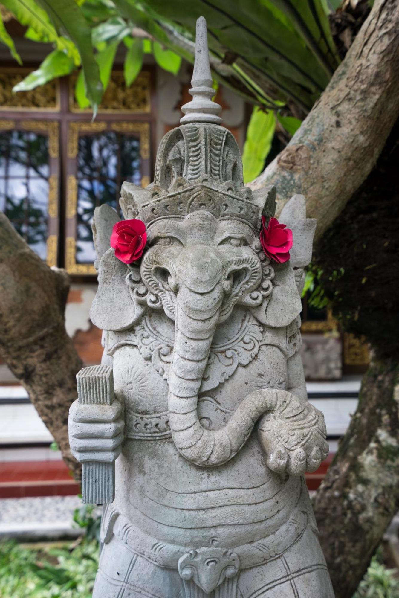 Nuaja Balinese Guest House Ubud Exterior foto
