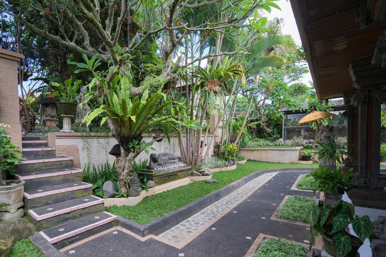 Nuaja Balinese Guest House Ubud Exterior foto